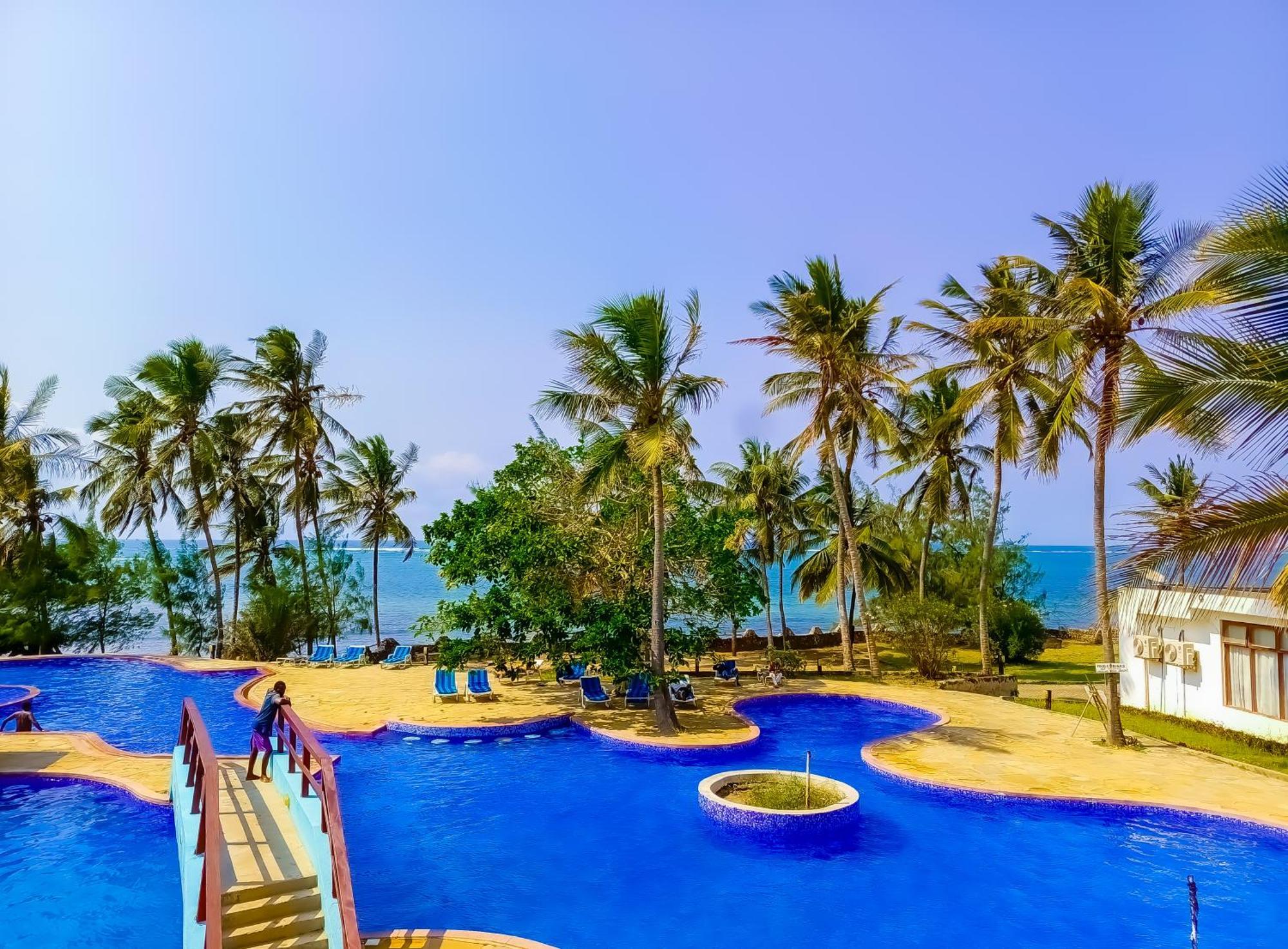 Ivory Beachfront Stays Mombasa Ngoại thất bức ảnh
