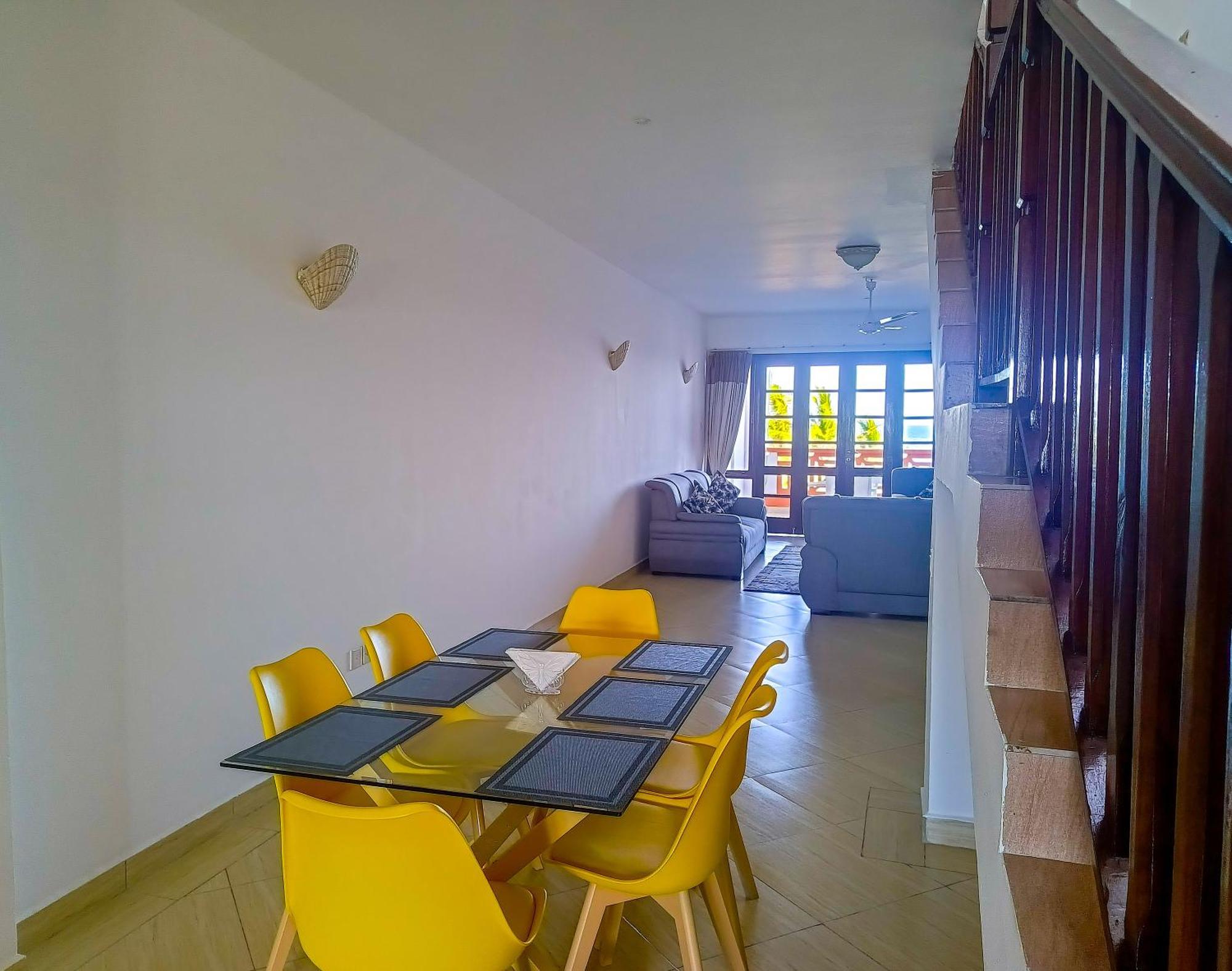 Ivory Beachfront Stays Mombasa Ngoại thất bức ảnh