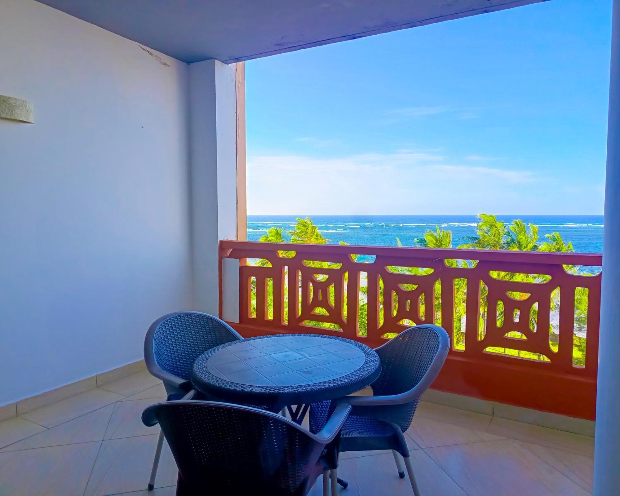 Ivory Beachfront Stays Mombasa Ngoại thất bức ảnh