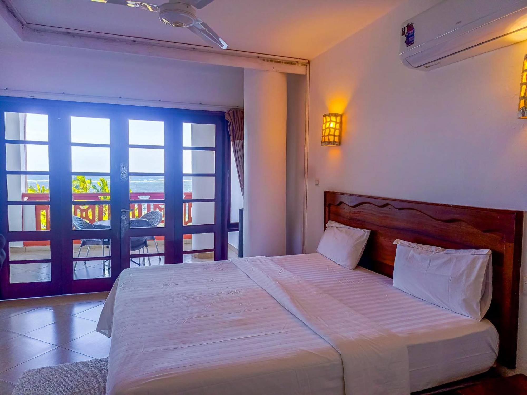 Ivory Beachfront Stays Mombasa Ngoại thất bức ảnh