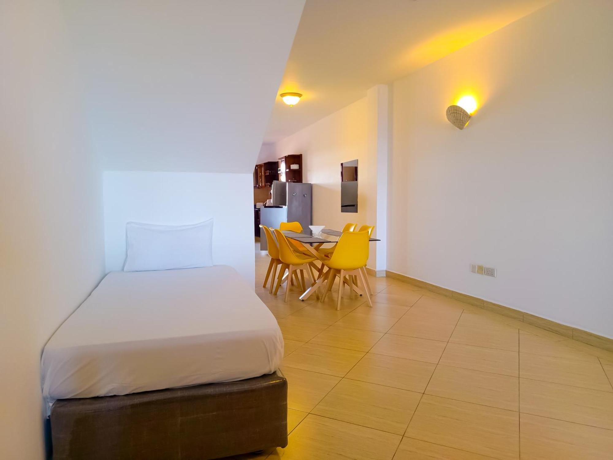 Ivory Beachfront Stays Mombasa Ngoại thất bức ảnh