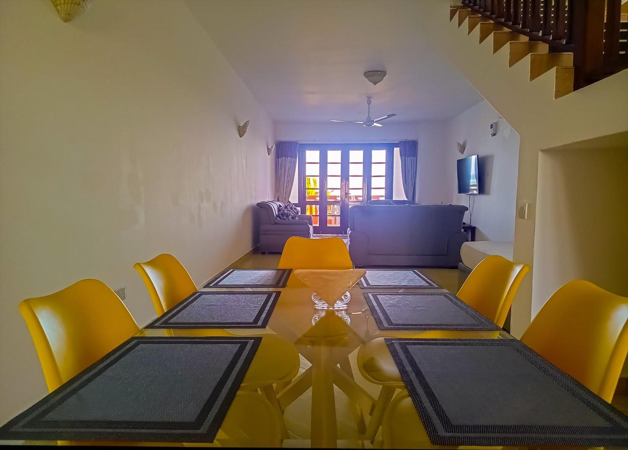 Ivory Beachfront Stays Mombasa Ngoại thất bức ảnh
